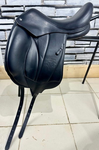 17” MW Voltaire Adelaide Monoflap Dressage Saddle - 2019 - Black