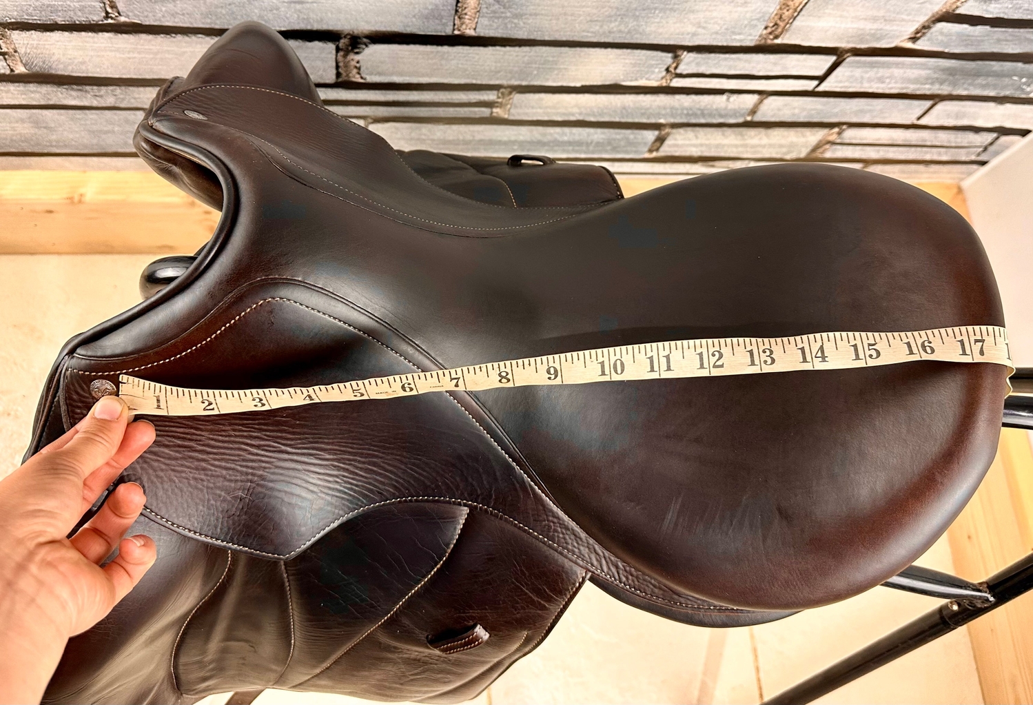  - 17 1/2” MW Voltaire Adelaide Monoflap Dressage Saddle - Brown
