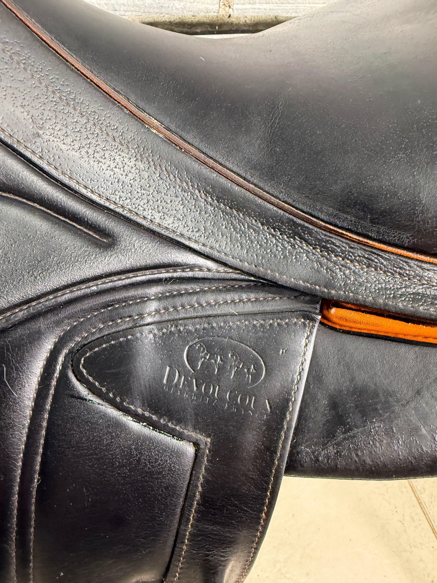 17 1/2” Medium-MW Devoucoux Chiberta Lab Monoflap Jump Saddle - Black/Orange -  in 