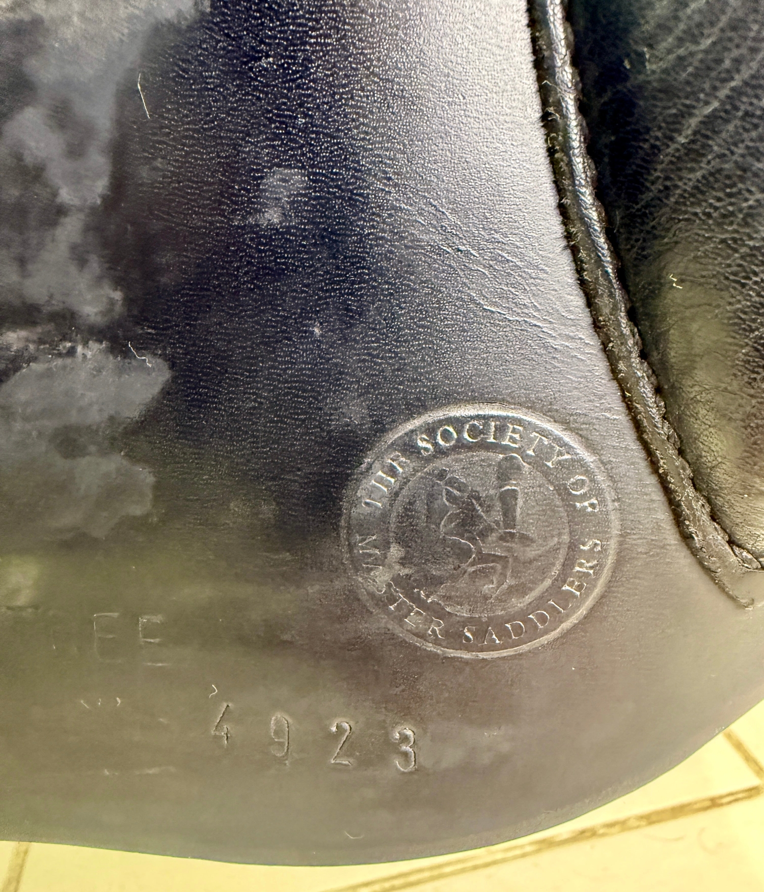  - 17” MW Black Country WH/VSD Saddle - Dark Havana/Black