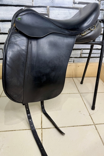 18” MW Ideal Jessica Dressage Saddle - Black