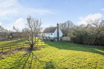 Property for sale in Maidstone