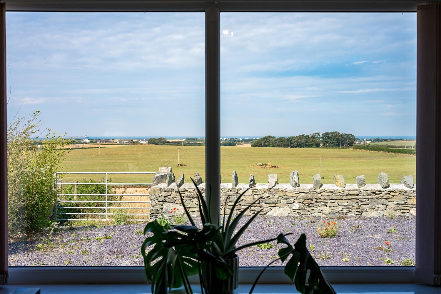  - Property for sale in Holyhead in 