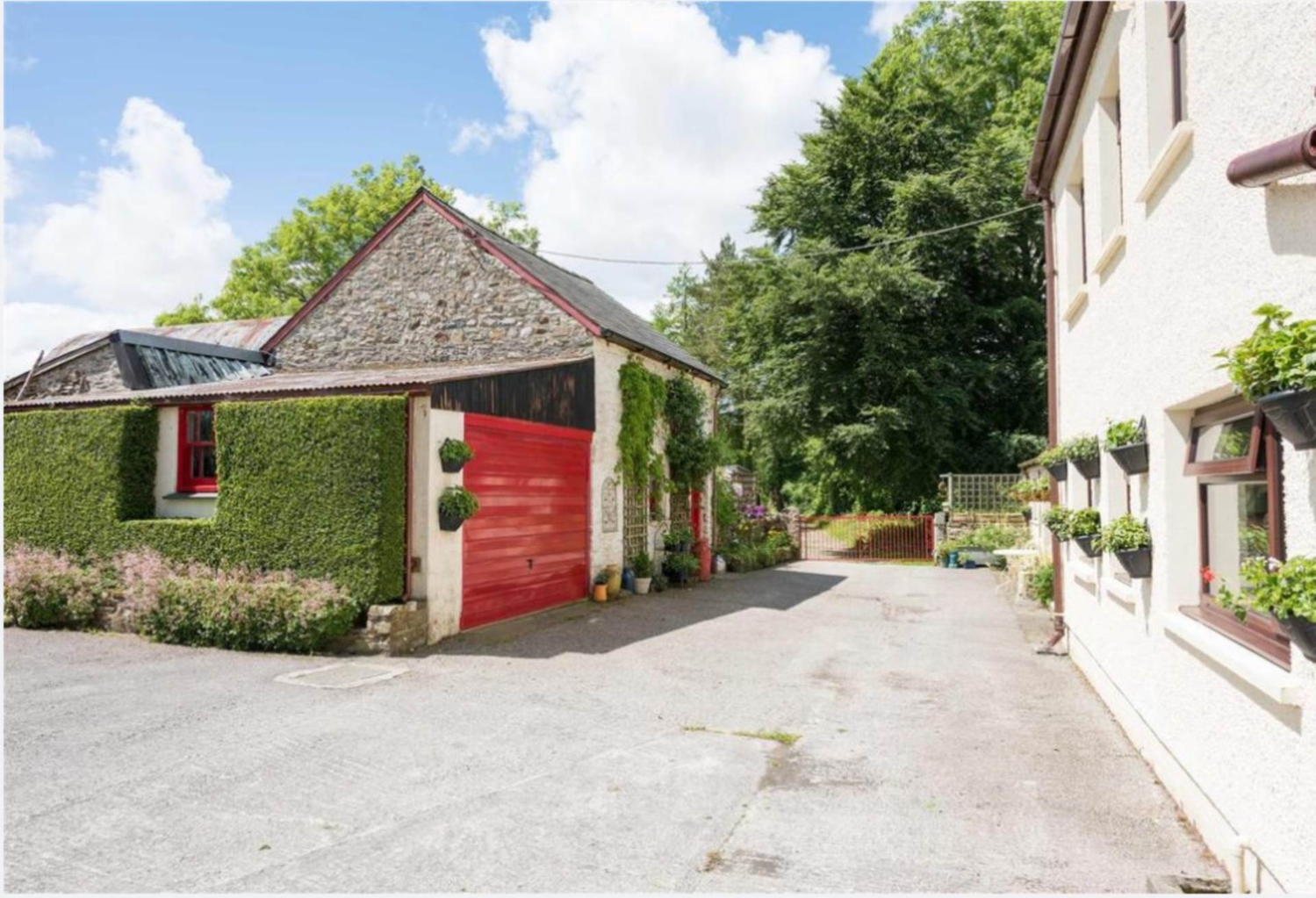 Property for sale in Gorsgoch