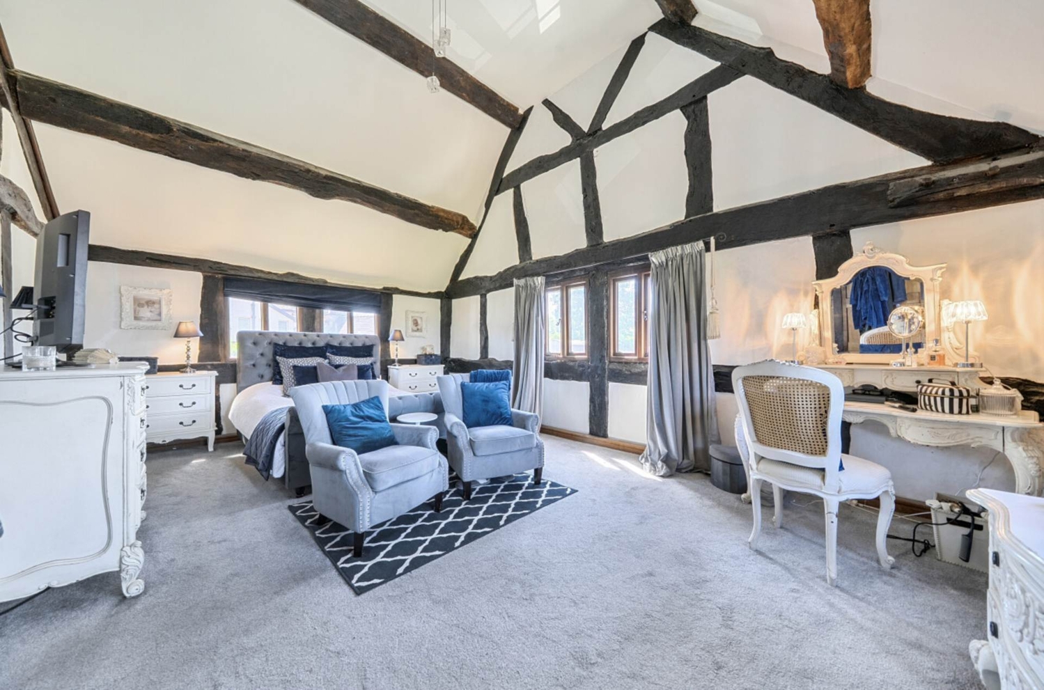  - Property for sale in Pembridge