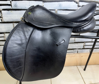 16 1/2” Wide Oakland House Saddlery GP Saddle - Black - Cob Wide