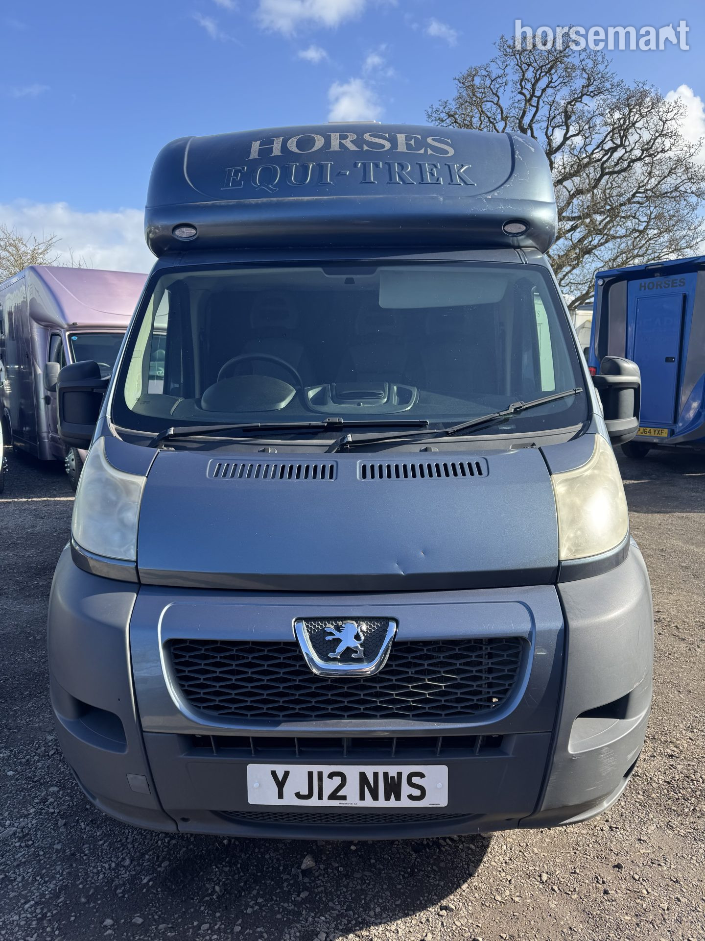 Equi-Trek   Horsebox