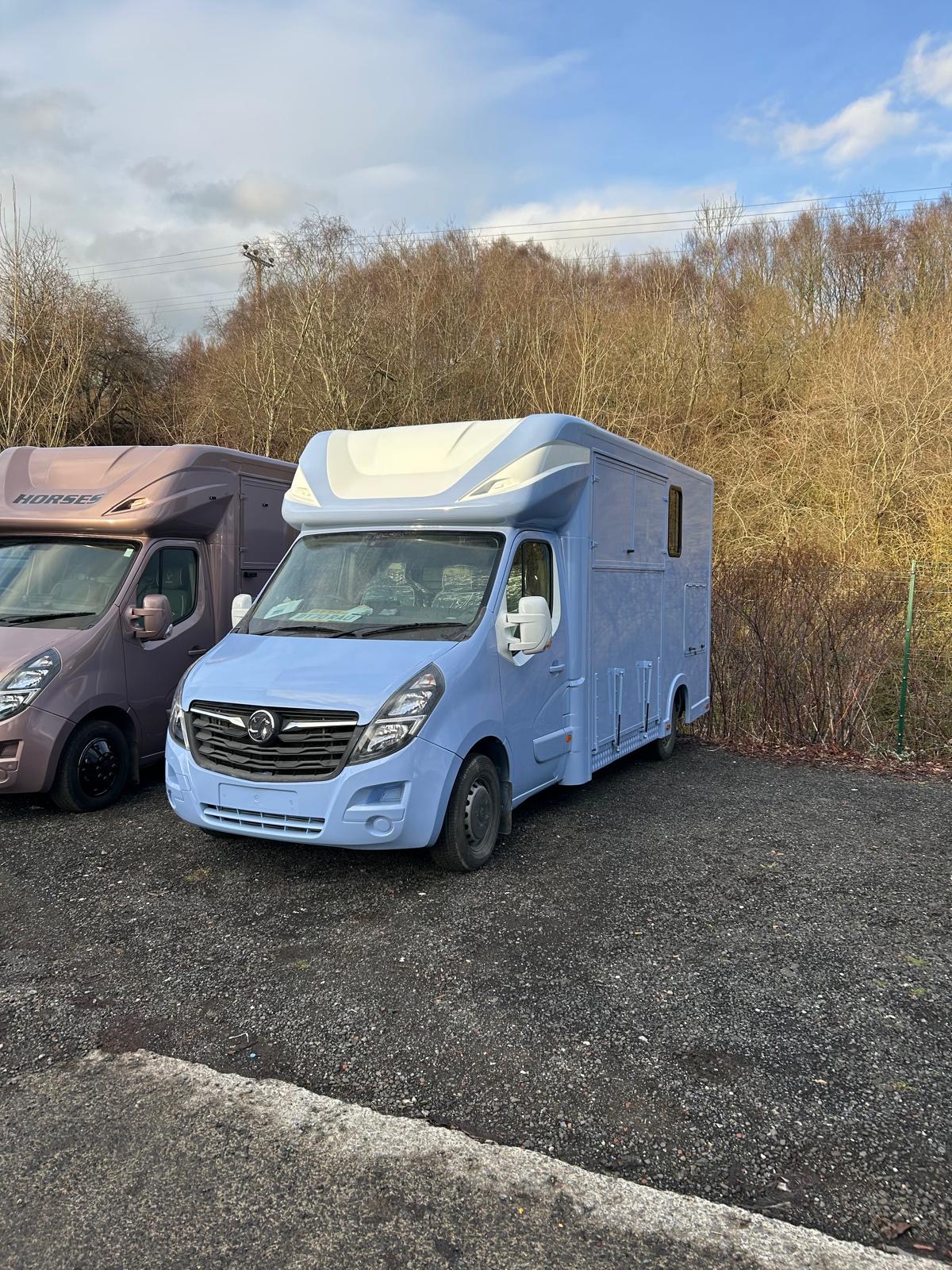 WHB   Horsebox