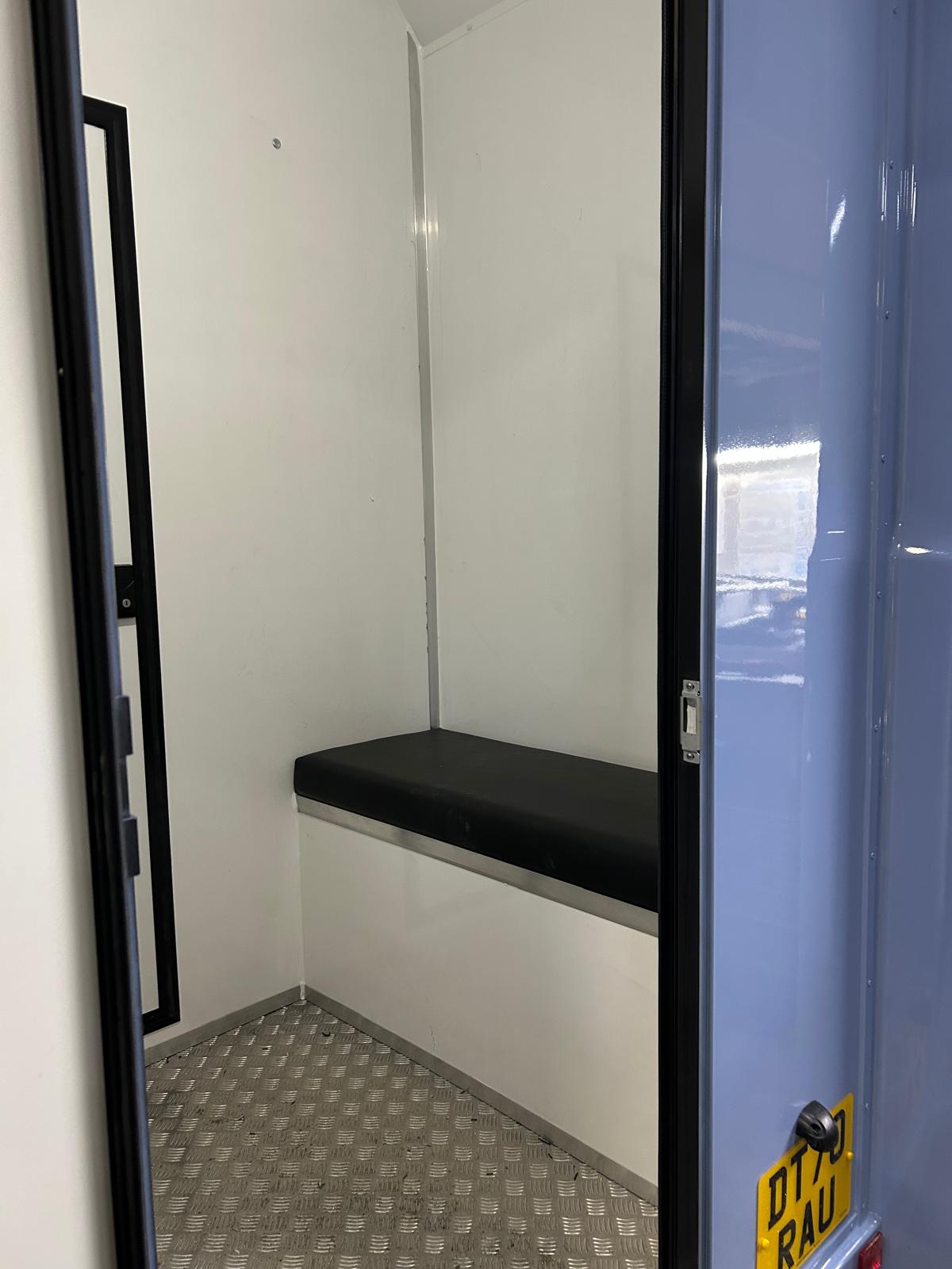 Horseboxes Up to 3.5 Tonnes - WHB   Horsebox