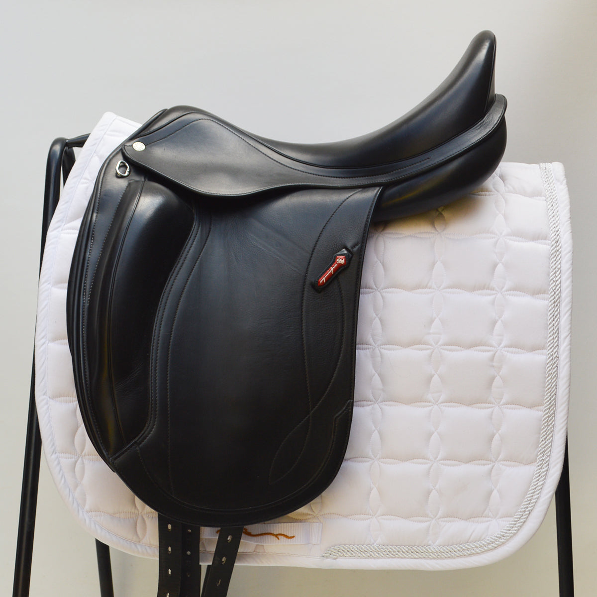 Equipe Olympia Monoflap Dressage Saddle, 17.5" +2 (Wide), Black (SKU230)