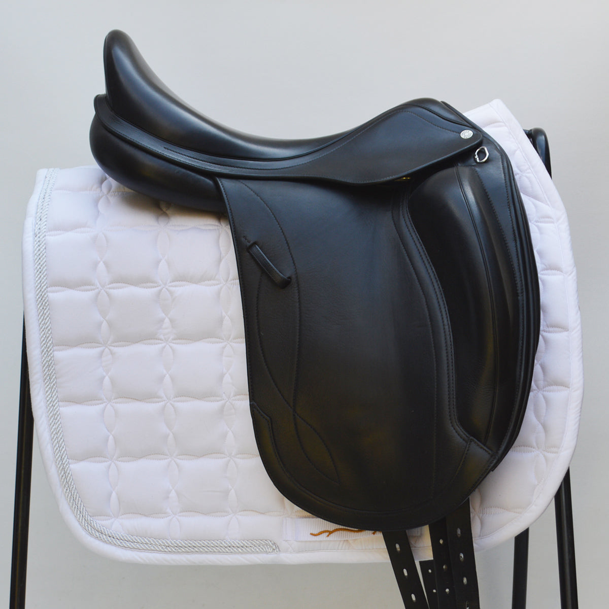  Equipe Olympia Monoflap Dressage Saddle, 17.5" +2 (Wide), Black (SKU230)