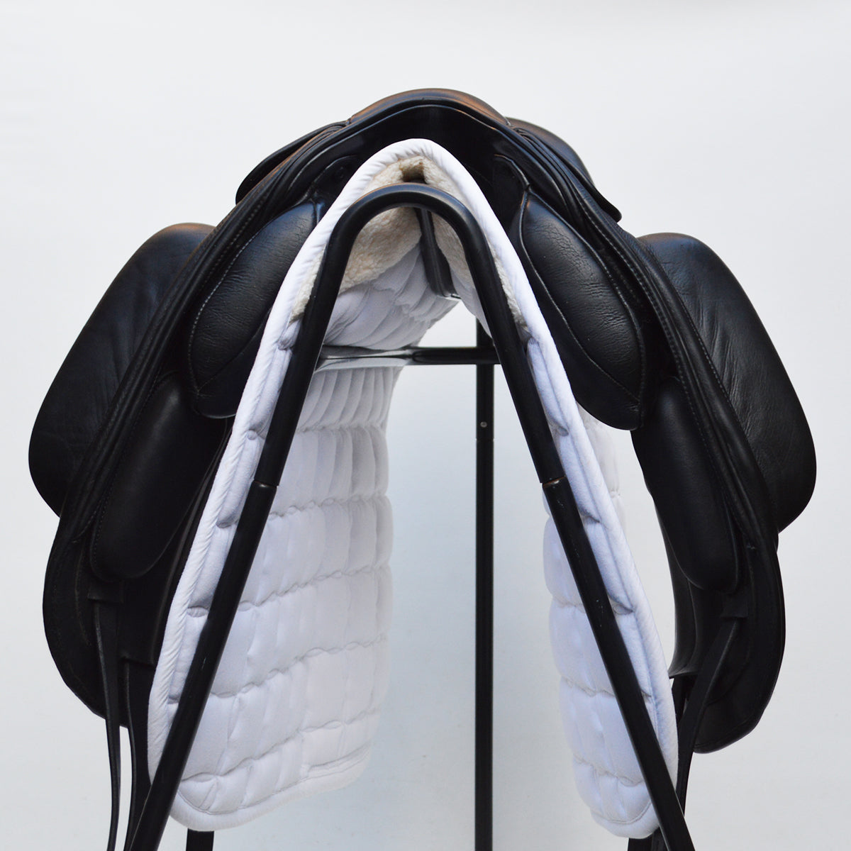 Fairfax Gareth Monoflap Dressage Saddle, 17.5", Adjustable, Black (SKU277) - Dressage Saddles  in 