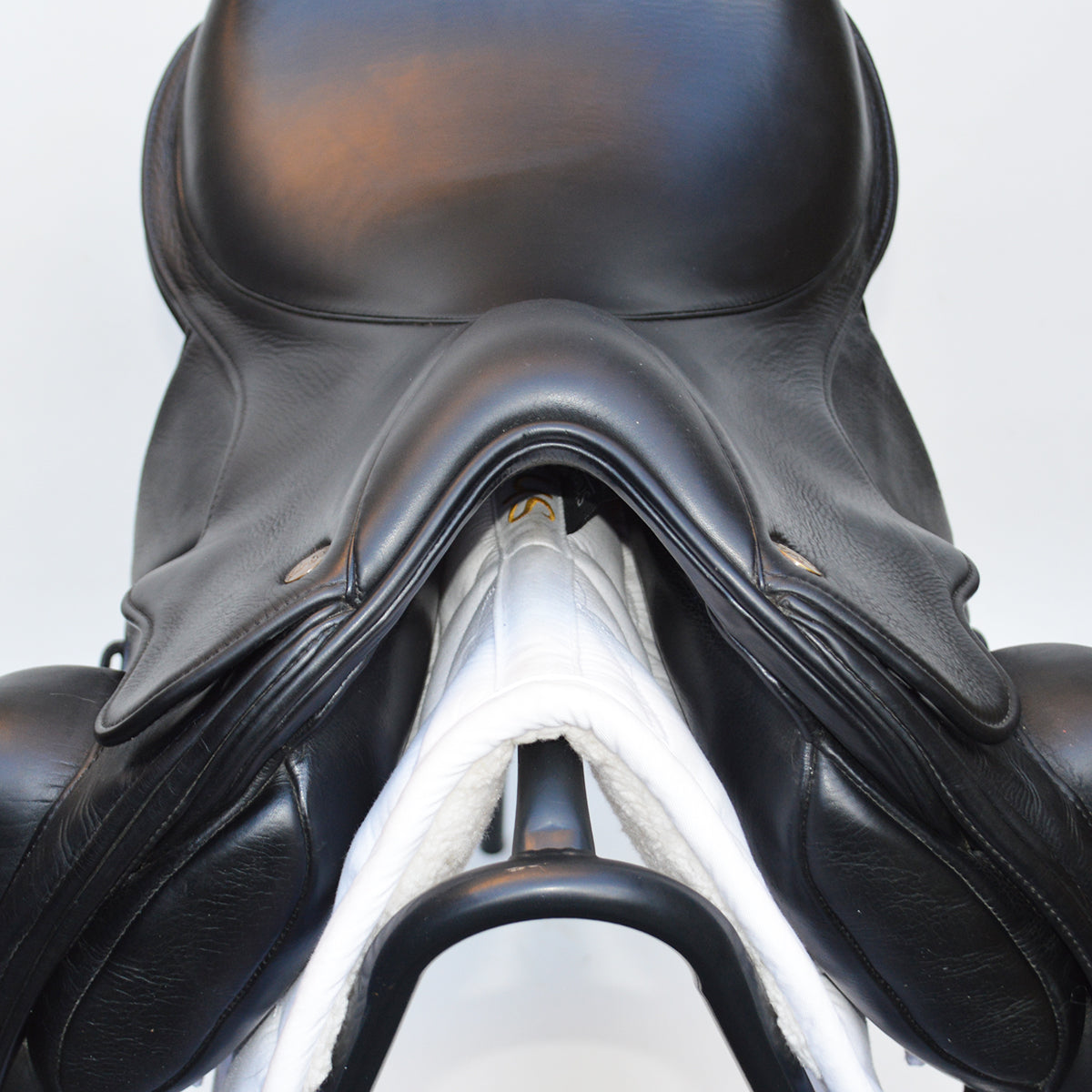 Fairfax Gareth Monoflap Dressage Saddle, 17.5", Adjustable, Black (SKU277) - Dressage Saddles 