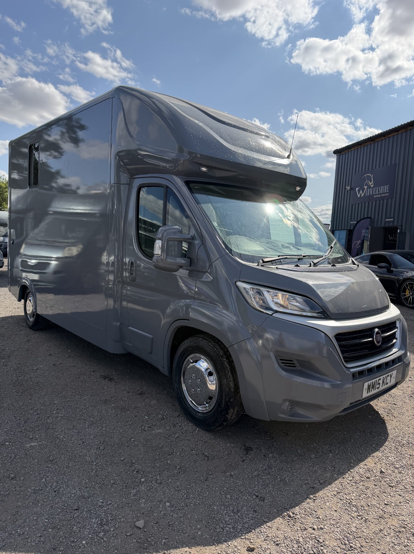  Jms horseboxes   Horsebox