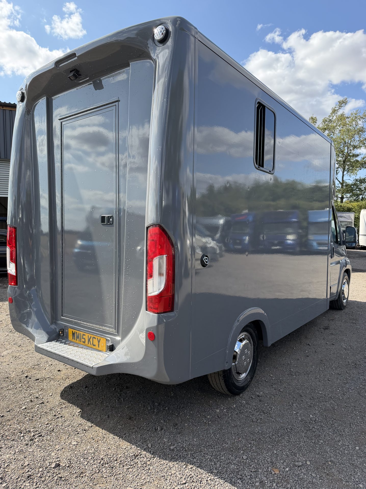 Horseboxes Up to 3.5 Tonnes - Jms horseboxes   Horsebox in 