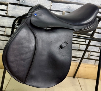 16” Medium Rich & Sons Shoulder Relief Pony Jump Saddle - Black