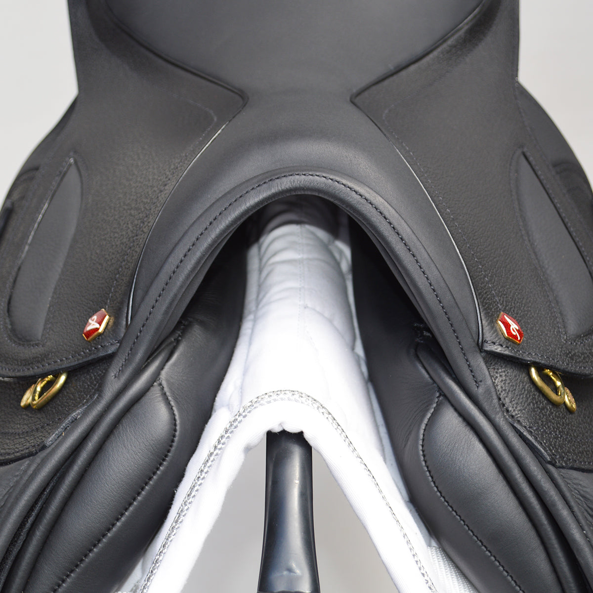 Albion Kontact Lite Jump Saddle - 16.5" MW (Adjusta Model) Black (SKU431) 