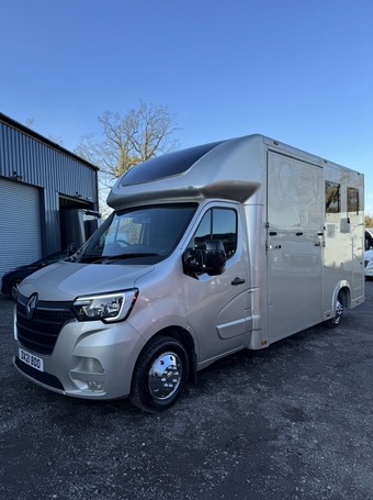 Automatic Horsebox