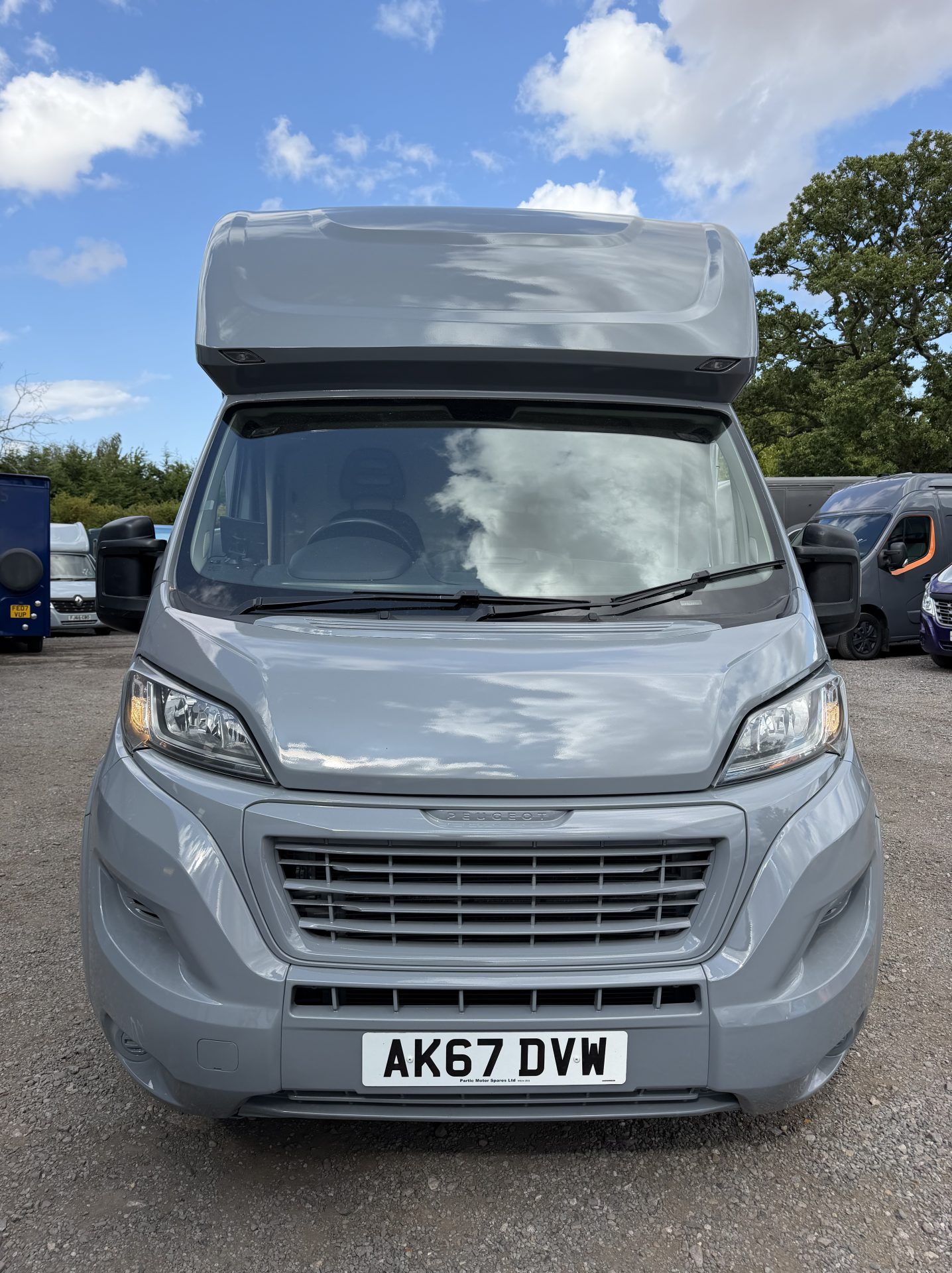  Jms horseboxes   Horsebox