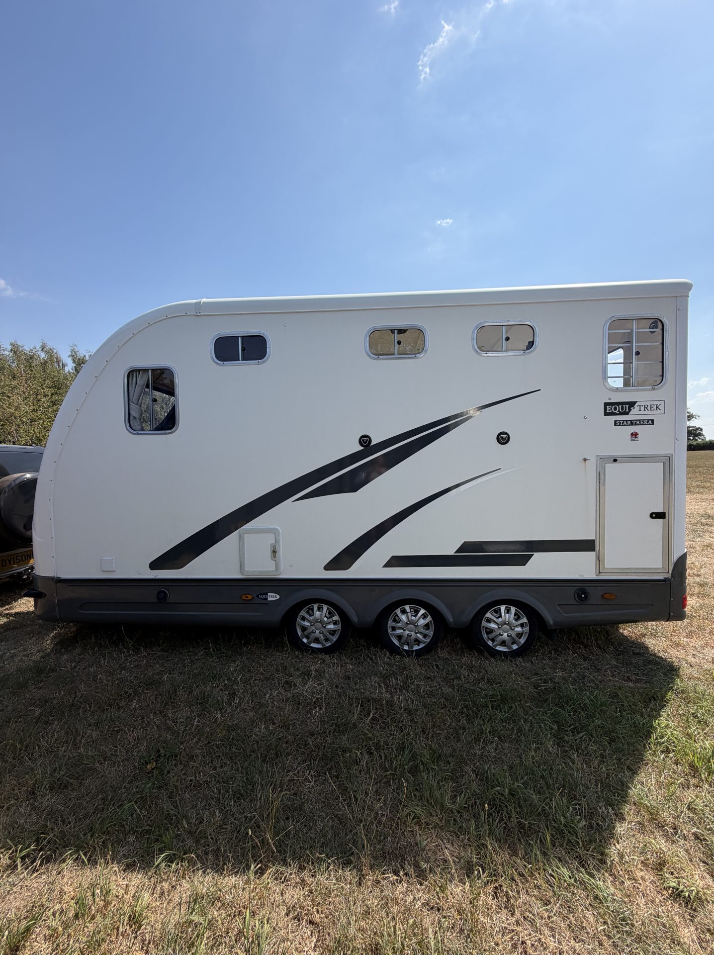  Equi-Trek