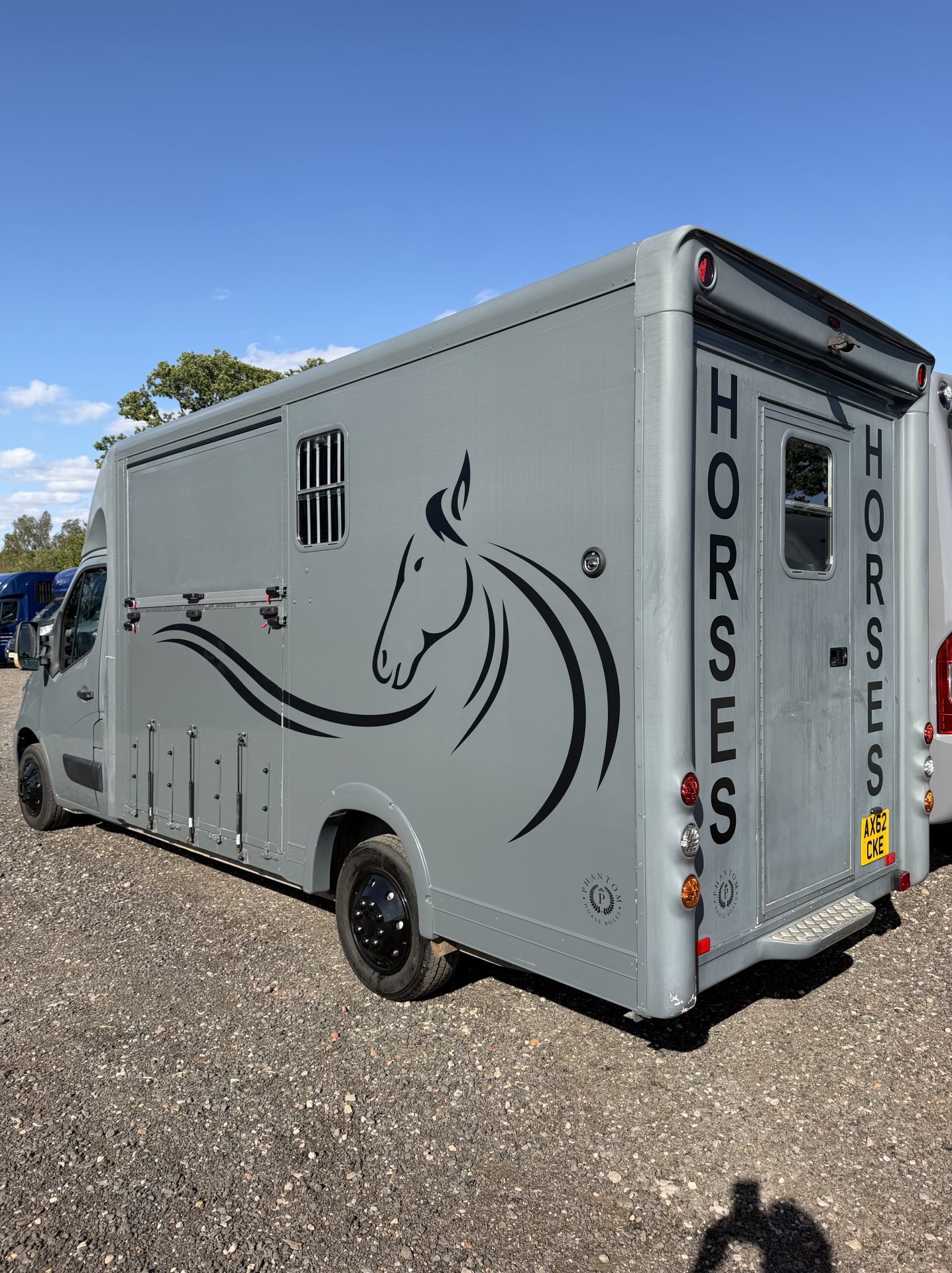 Phantom   Horsebox - Horseboxes Up to 3.5 Tonnes in 