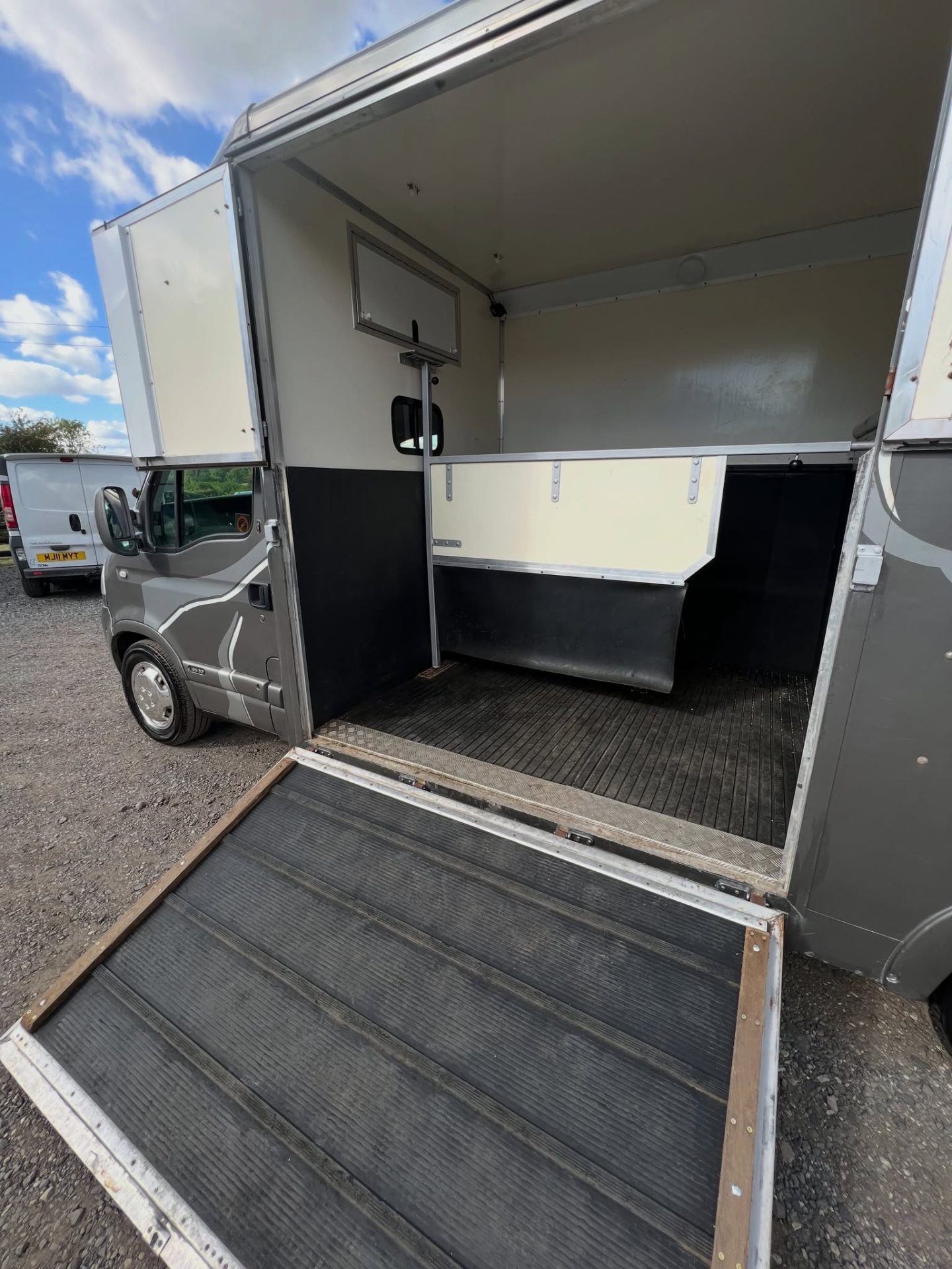 Select   Horsebox - Horseboxes Up to 3.5 Tonnes