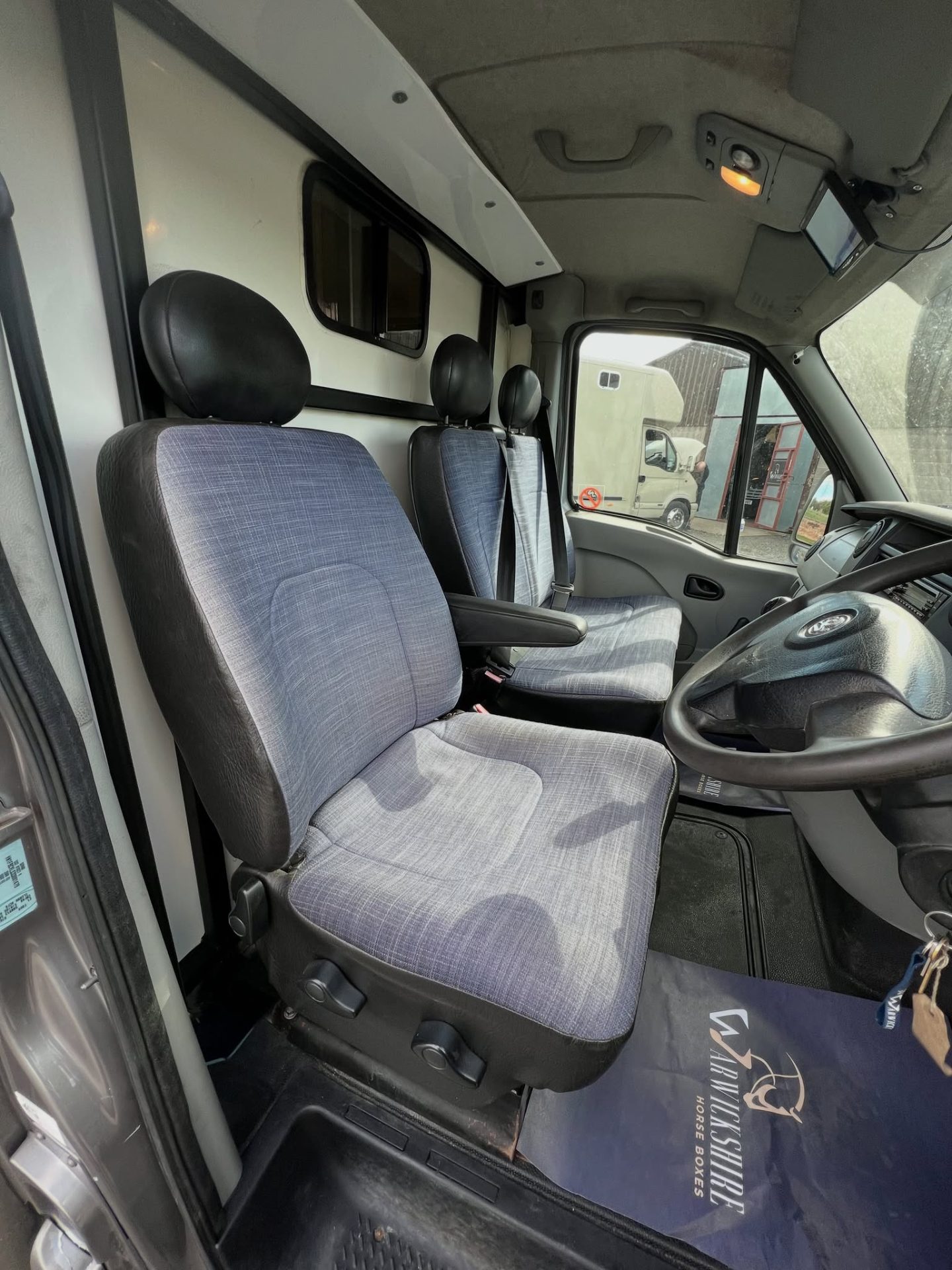 Horseboxes Up to 3.5 Tonnes - Select   Horsebox