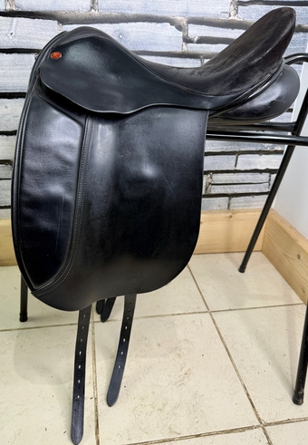 17” MW Kes Suede Seat Dressage Saddle - Black - Big Blocks - Medium/Wide