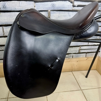 17 1/2” XW Black Country WH/Show Saddle - Dark Havana