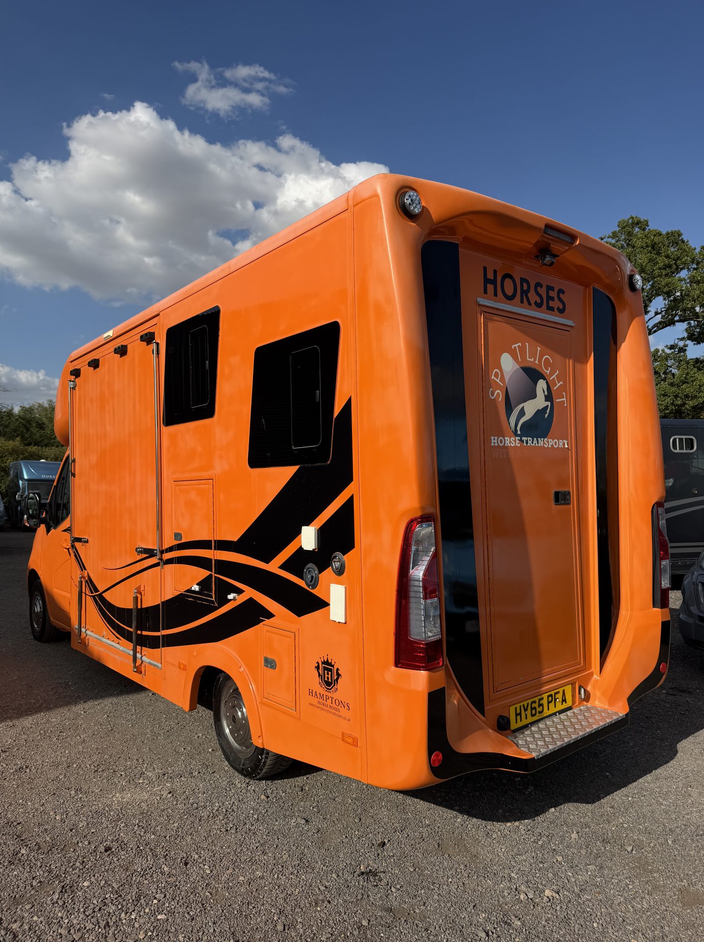 Hamptons   Horsebox