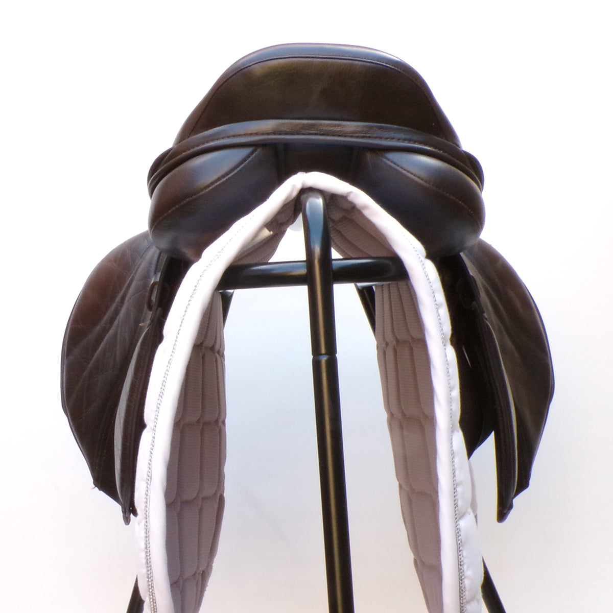 Kent & Masters S-Series Pony Jump Saddle (MPJ) (adjustable), 16.5" Brown (SKU520) - Jump/Event Saddles 