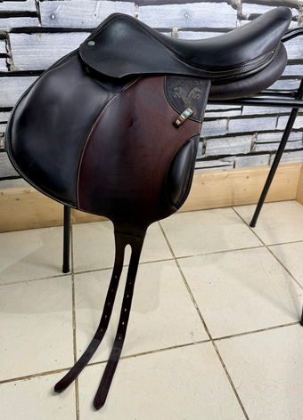 17” MW Voltaire Lexington Monoflap Jump Saddle -2022- Brown
