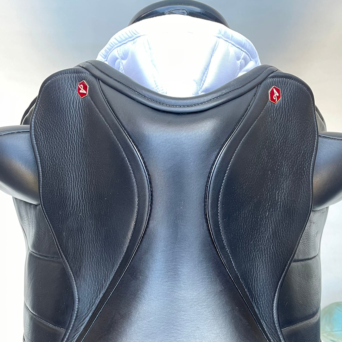 Dressage Saddles  - Albion Fabrento Dressage Saddle, 17.5" MW (Adjusta Model) Black (SKU529) in 