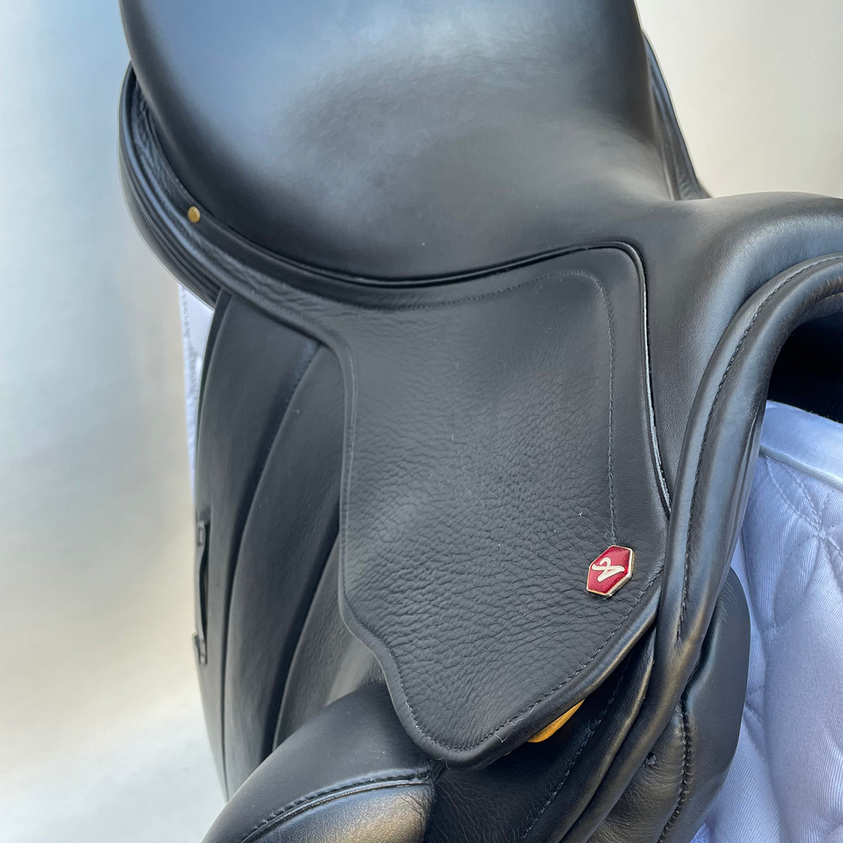 Dressage Saddles  - Albion Fabrento Dressage Saddle, 17.5" MW (Adjusta Model) Black (SKU529)