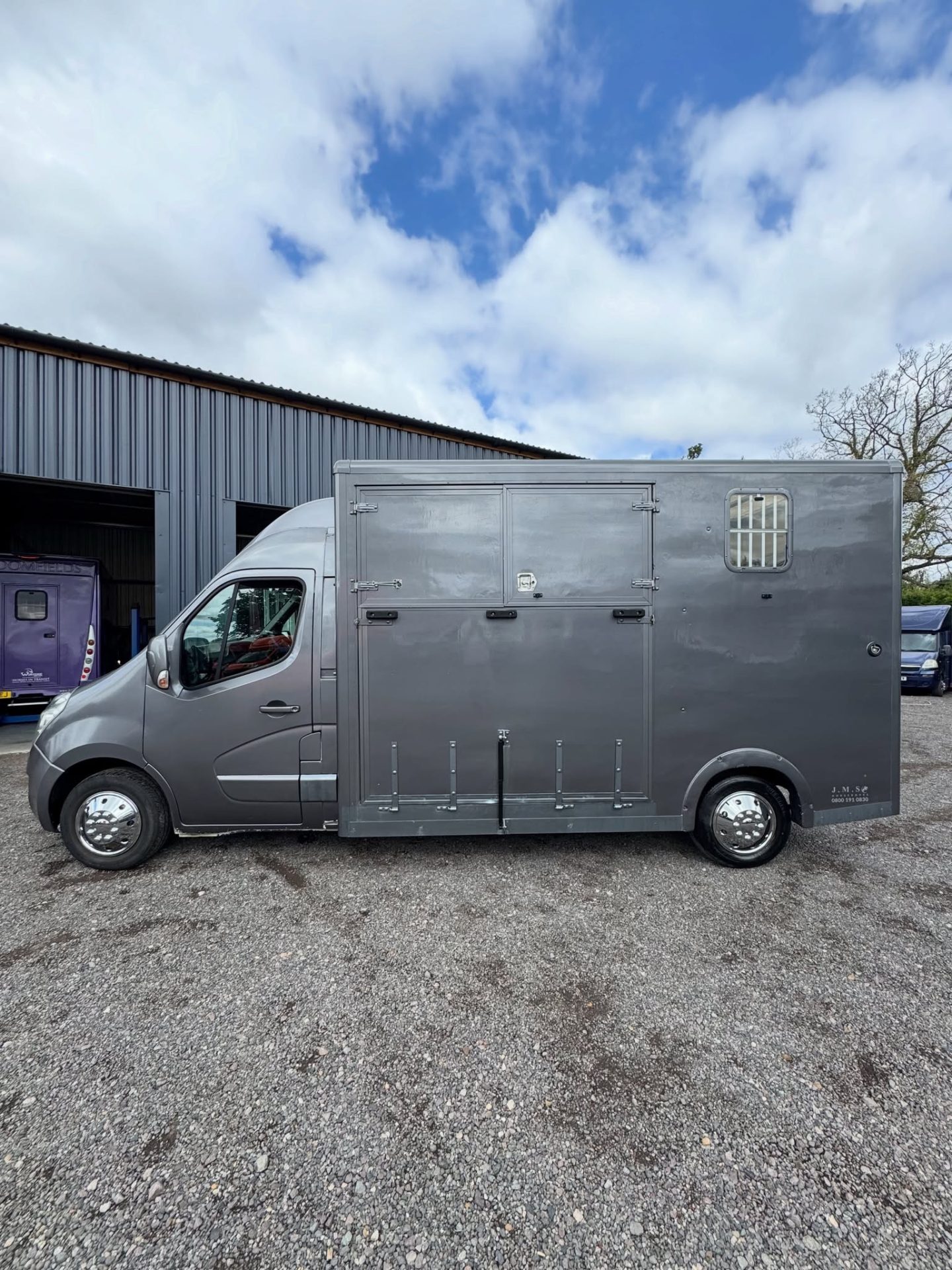 JMS   Horsebox - Horseboxes Up to 3.5 Tonnes in 