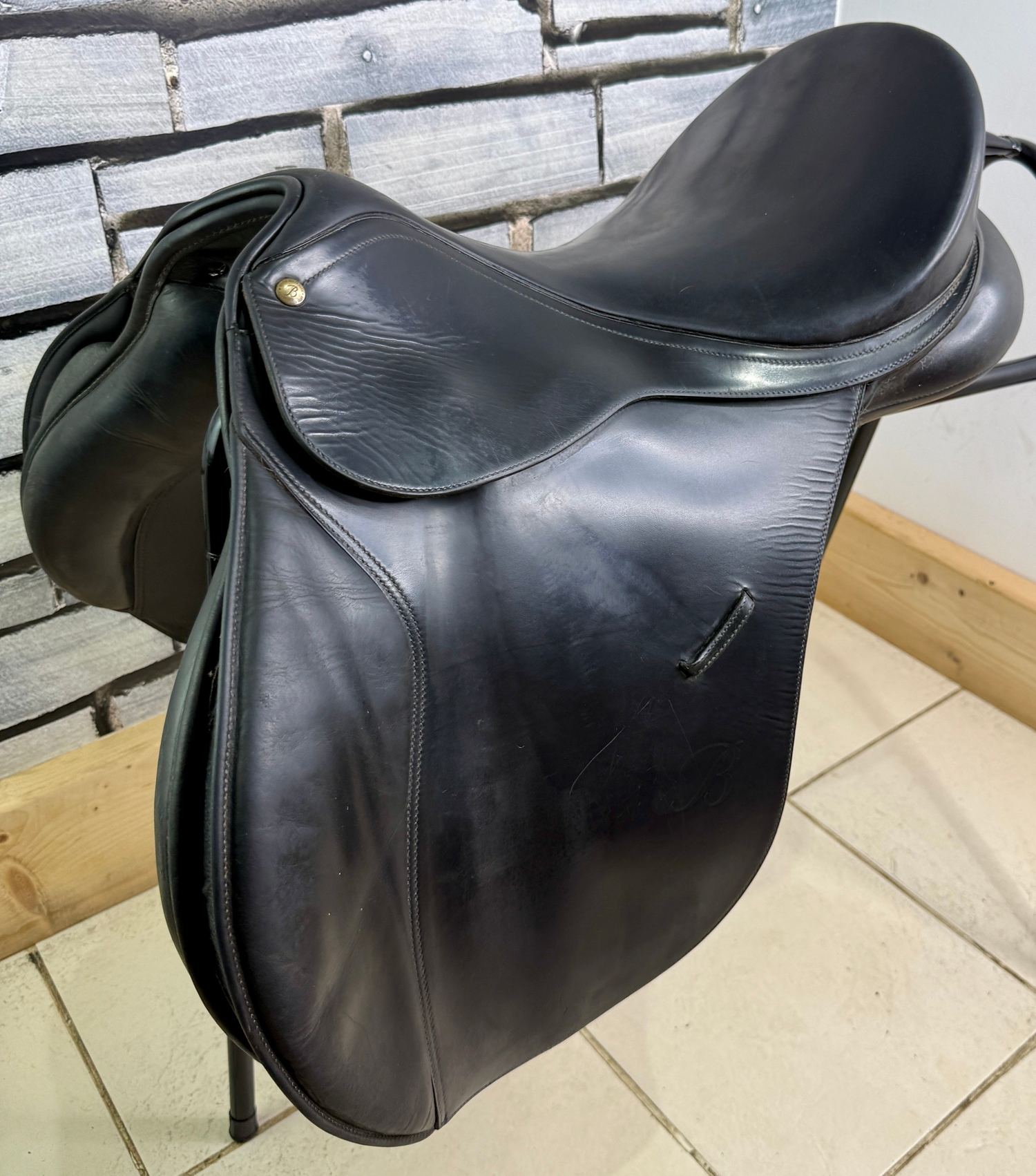  17 1/2” Medium/Changeable Gullet Bates Caprilli GP Saddle - Black