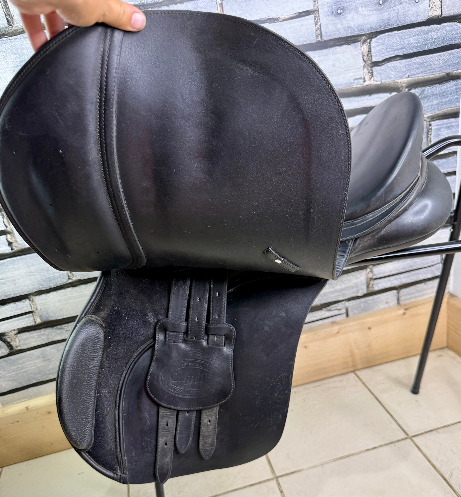  - 17 1/2” Medium/Changeable Gullet Bates Caprilli GP Saddle - Black in 