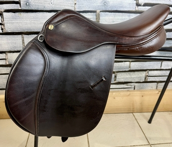 16 1/2” MW GFS English Close Contact Jump Saddle - Brown
