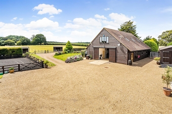 Property for sale in Faversham