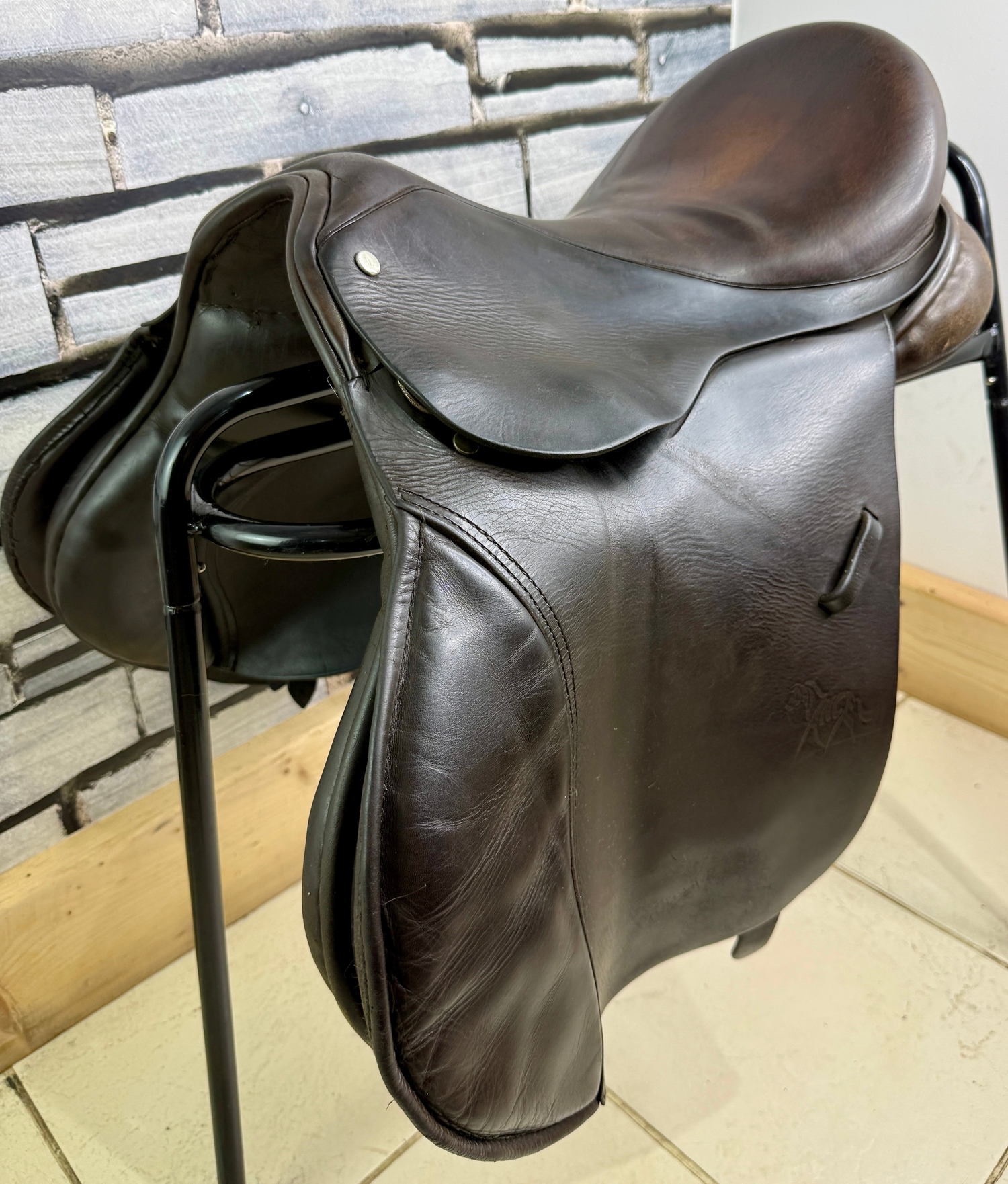  - 17” XW Hamilton Balance GP Saddle - Brown - 4X Wide - Cob Hoop Tree in 