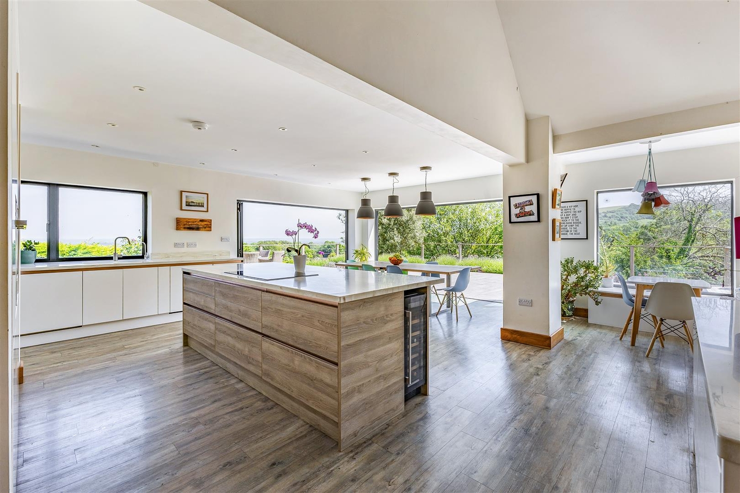  - Property for sale in Pulborough