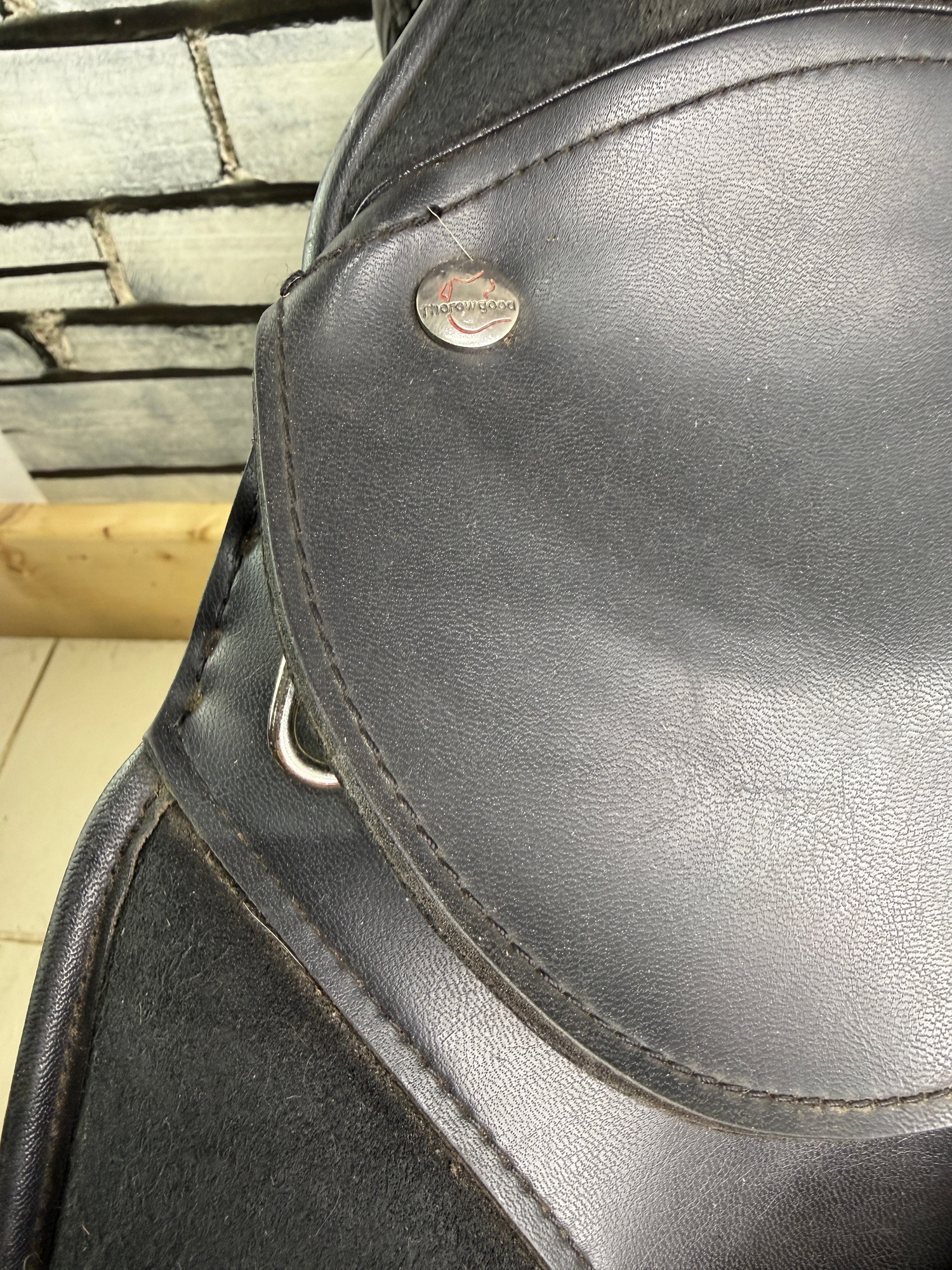  18” XXW Thorowgood Griffin Cob GP Saddle -Black- Extra Wide -Flat Tree-