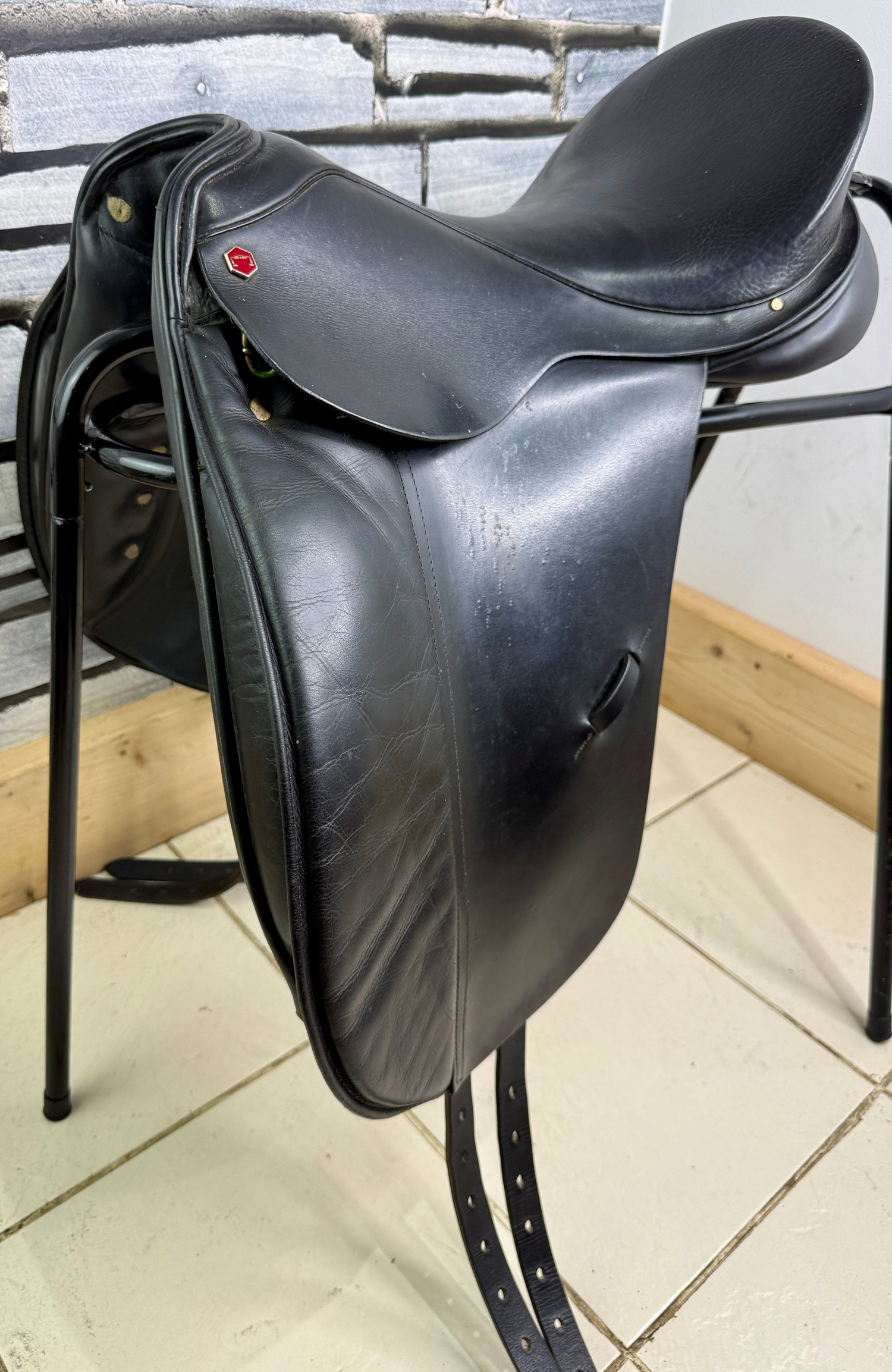 18” MN Albion Style TB Dressage Saddle - Black - High Wither