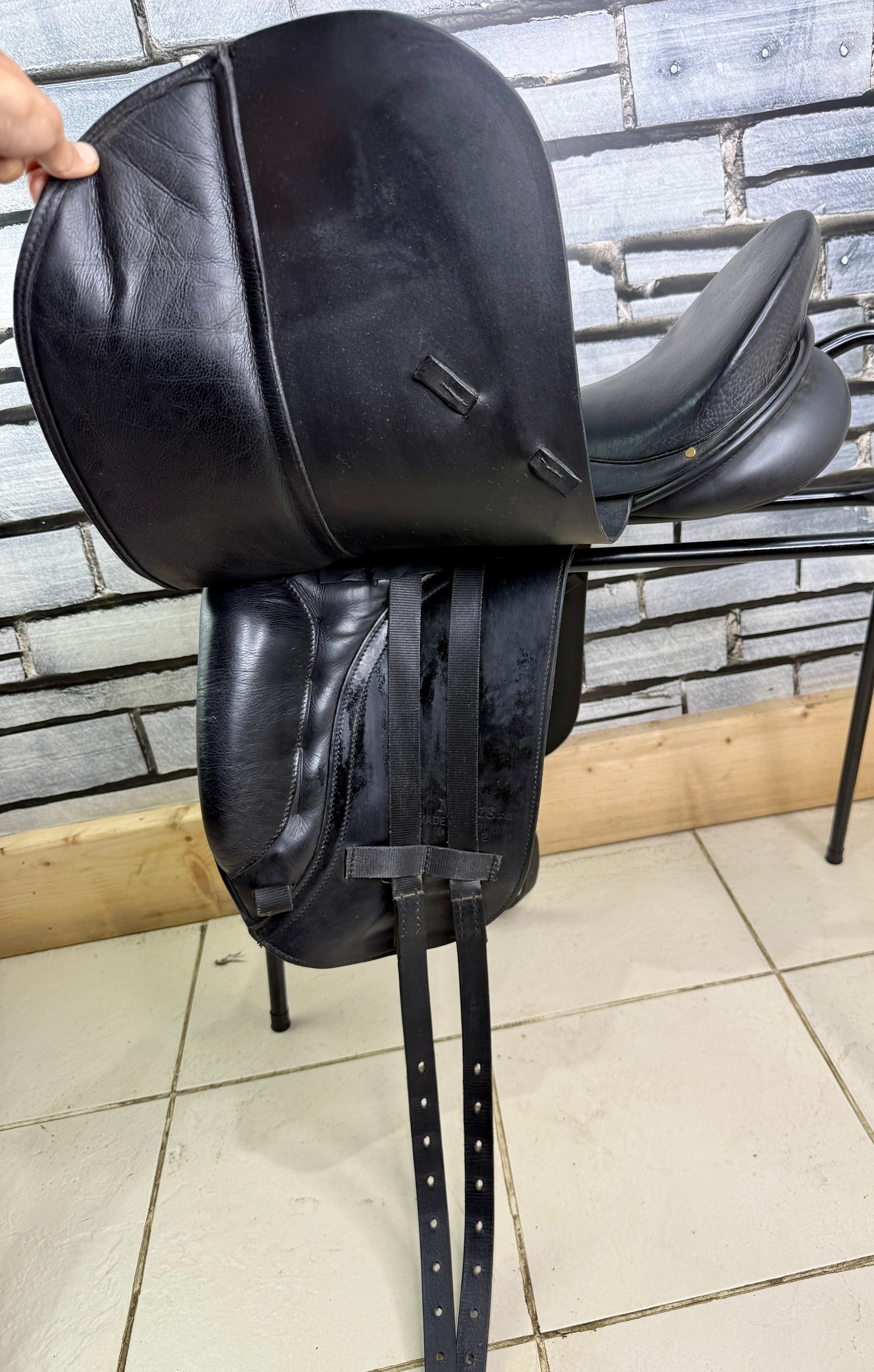 18” MN Albion Style TB Dressage Saddle - Black - High Wither 