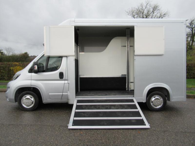 boxer Peugeot Horsebox