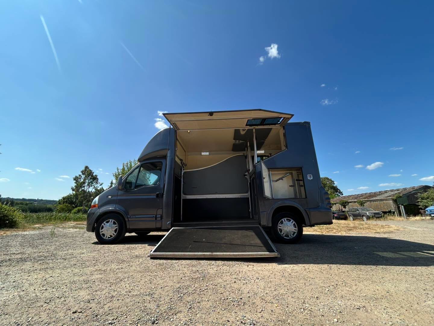 Other  Renault Horsebox - Horseboxes 3.6-7.5 Tonnes in 