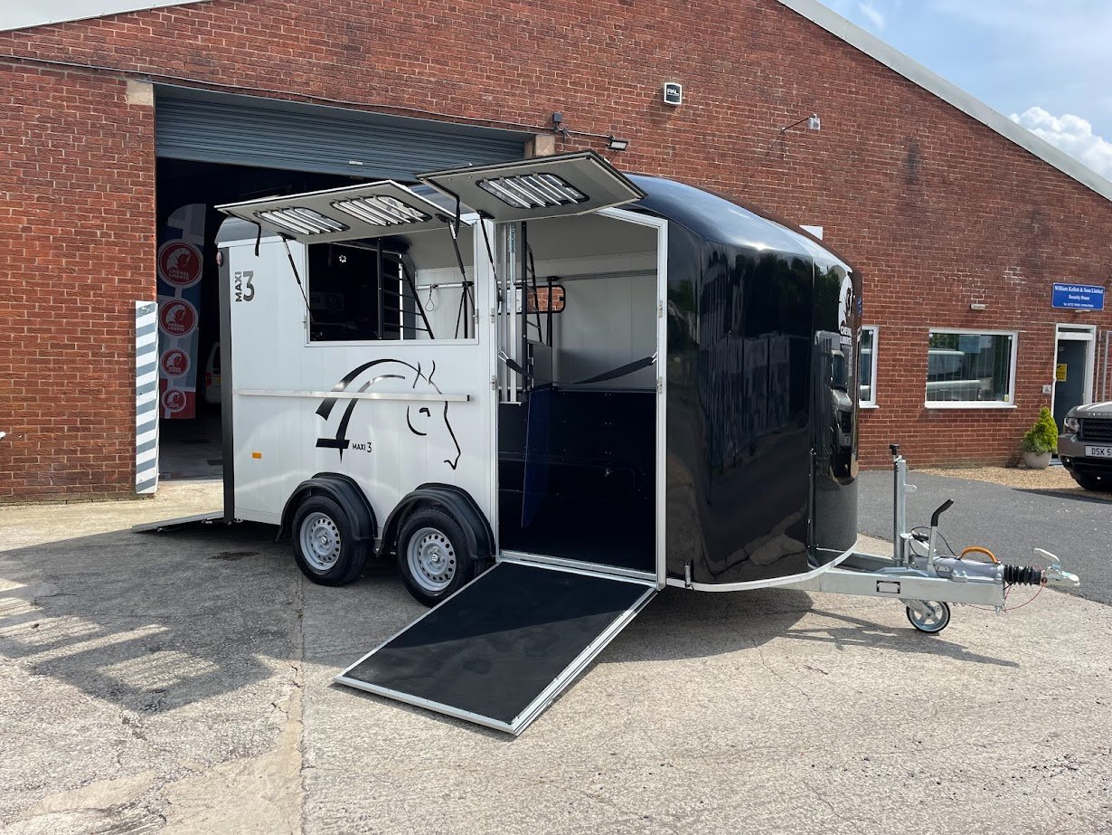 Cheval Liberte Maxi 3  Horse Trailer