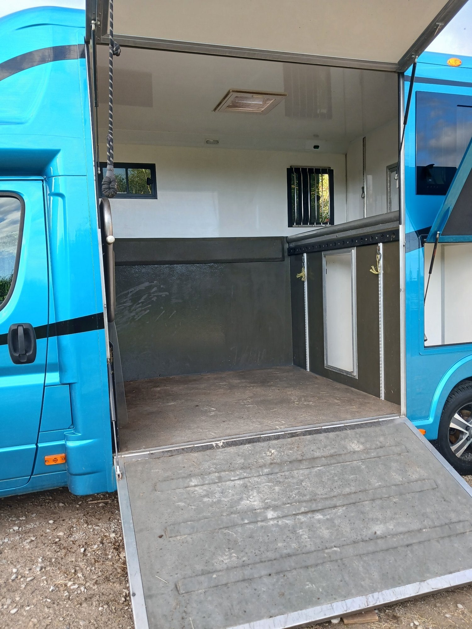 Kevin Parker Aeos Weekender Citroen Horsebox - Horseboxes 3.6-7.5 Tonnes