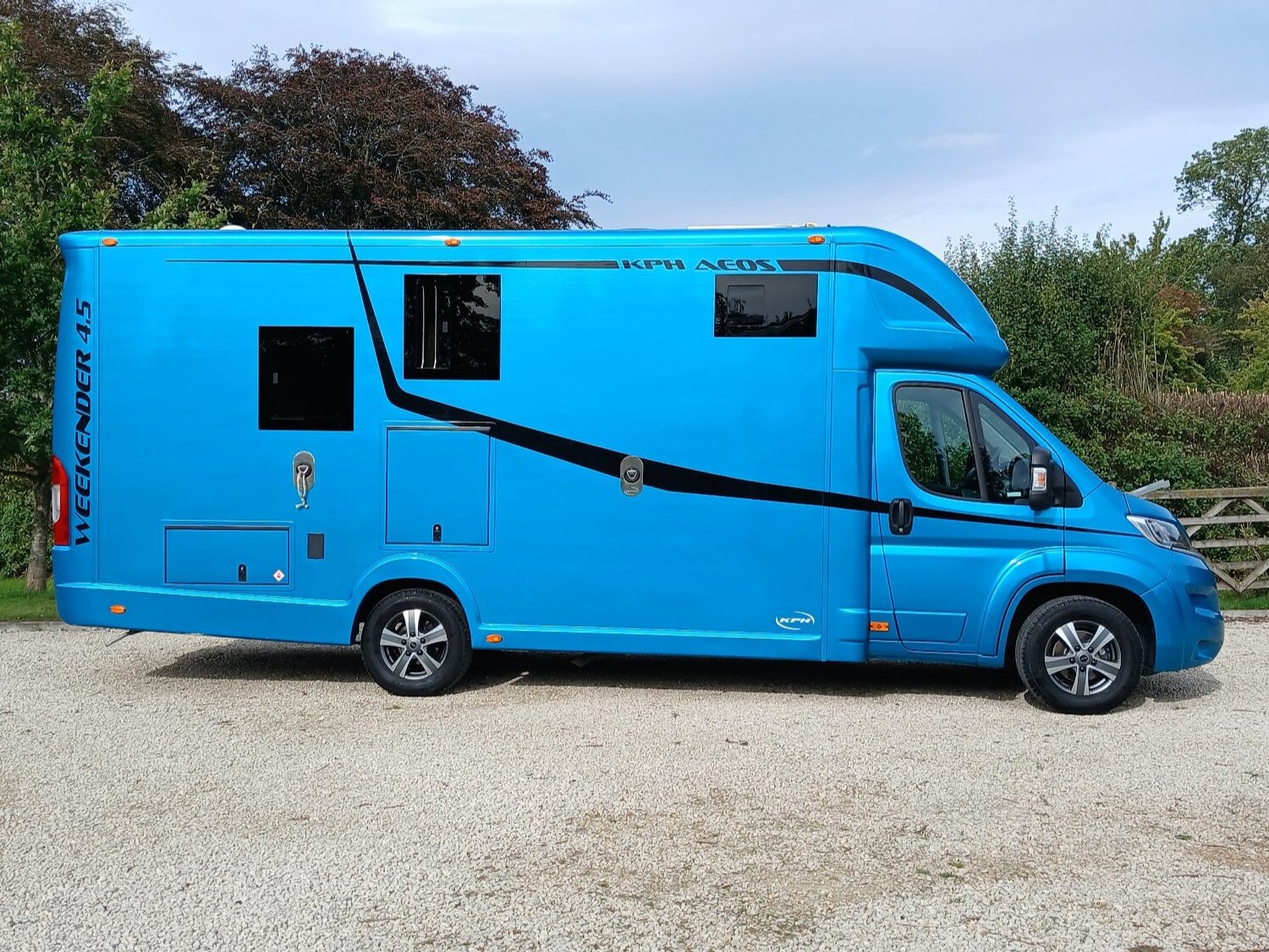 Kevin Parker Aeos Weekender Citroen Horsebox