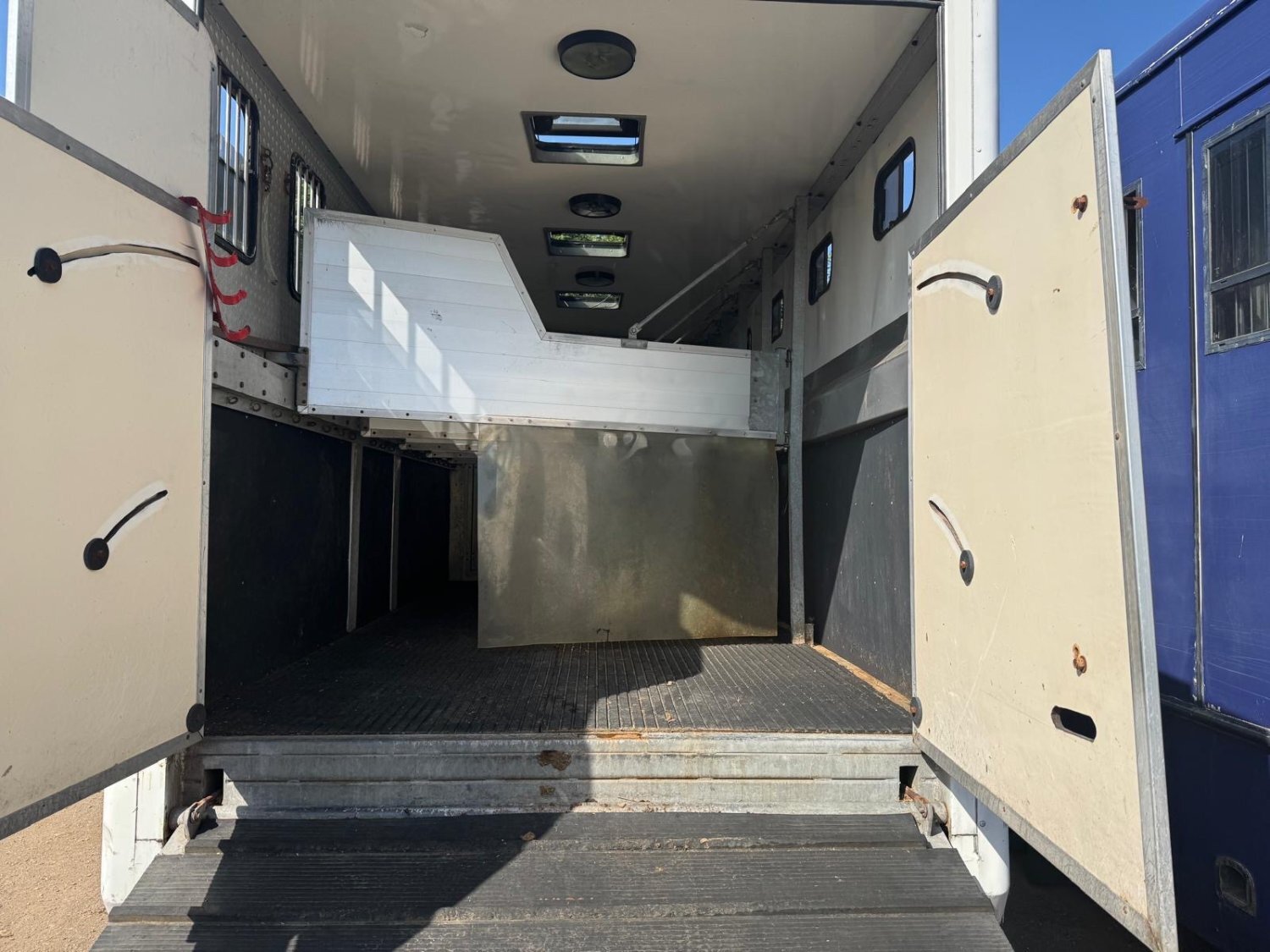 Mercedes-Benz Horsebox - Horseboxes Over 7.6 Tonnes in 